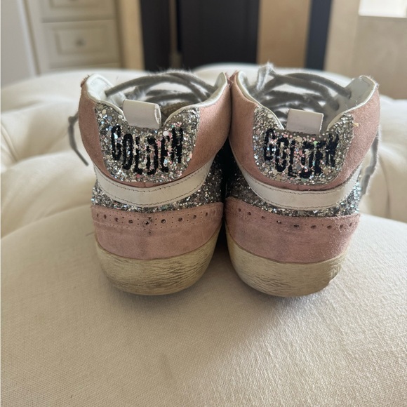 💖💖 AUTHENTIC GOLDEN GOOSE SNEAKERS -LMITED EDITION 💖💖 - Picture 4 of 7